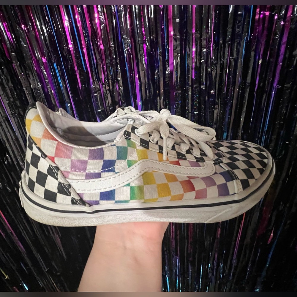 Kids size 6 equivalent to women’s size 7 1/2